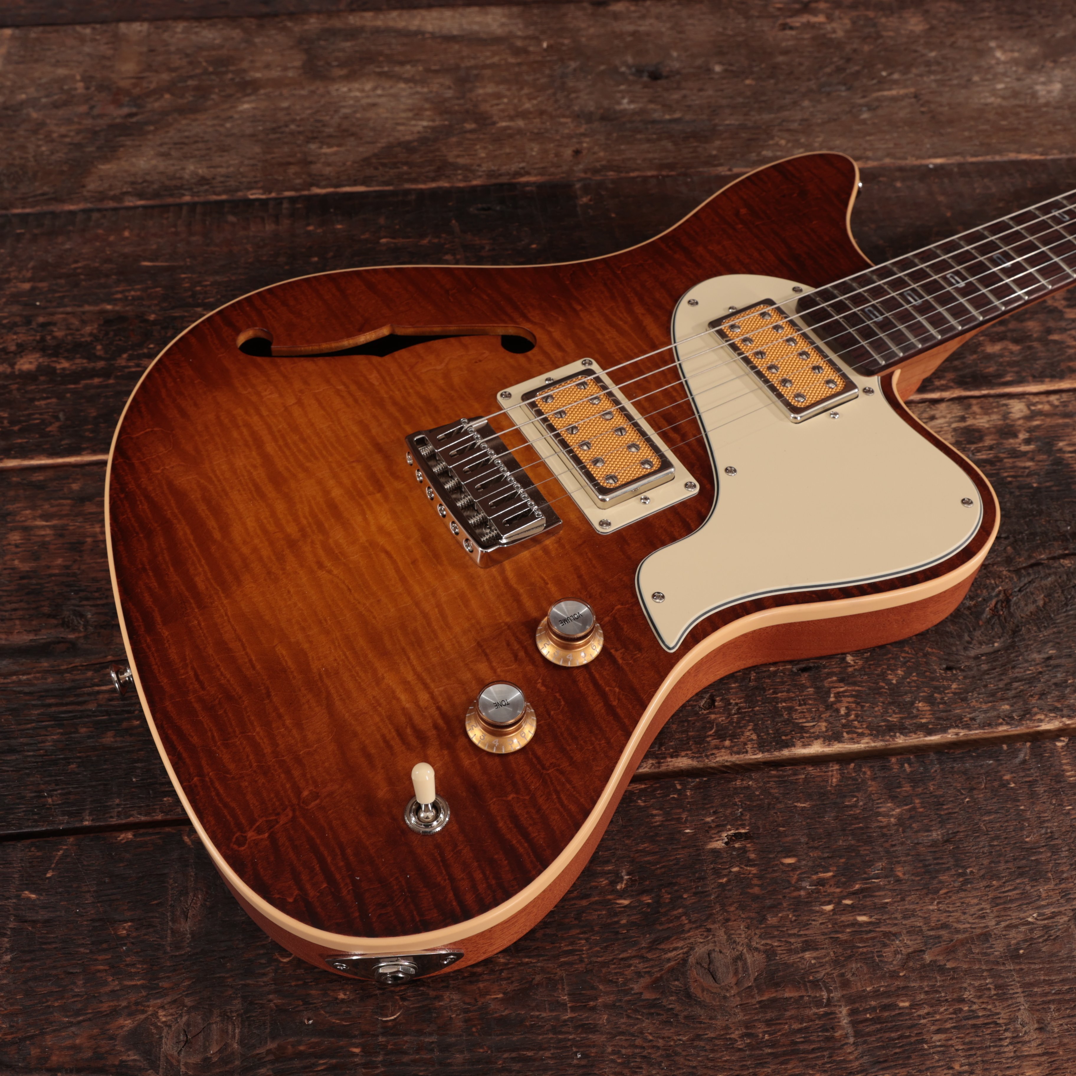 ギター PJD Guitars ST. JOHN ELITE Cocoa Burst PJD Guitars ST. JOHN ELITE Cocoa Burst pjd – BTM Guitars Nürnberg